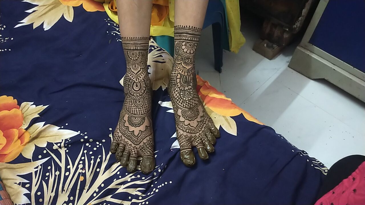 Shifa mehandi artist portfolio