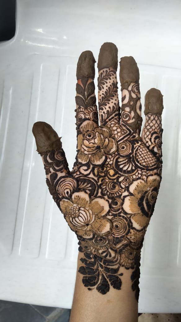 Mehendi by saniya portfolio