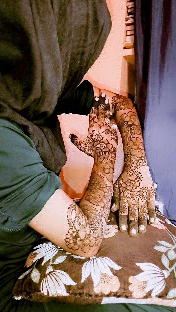 Afreen khafif mehndi artist portfolio